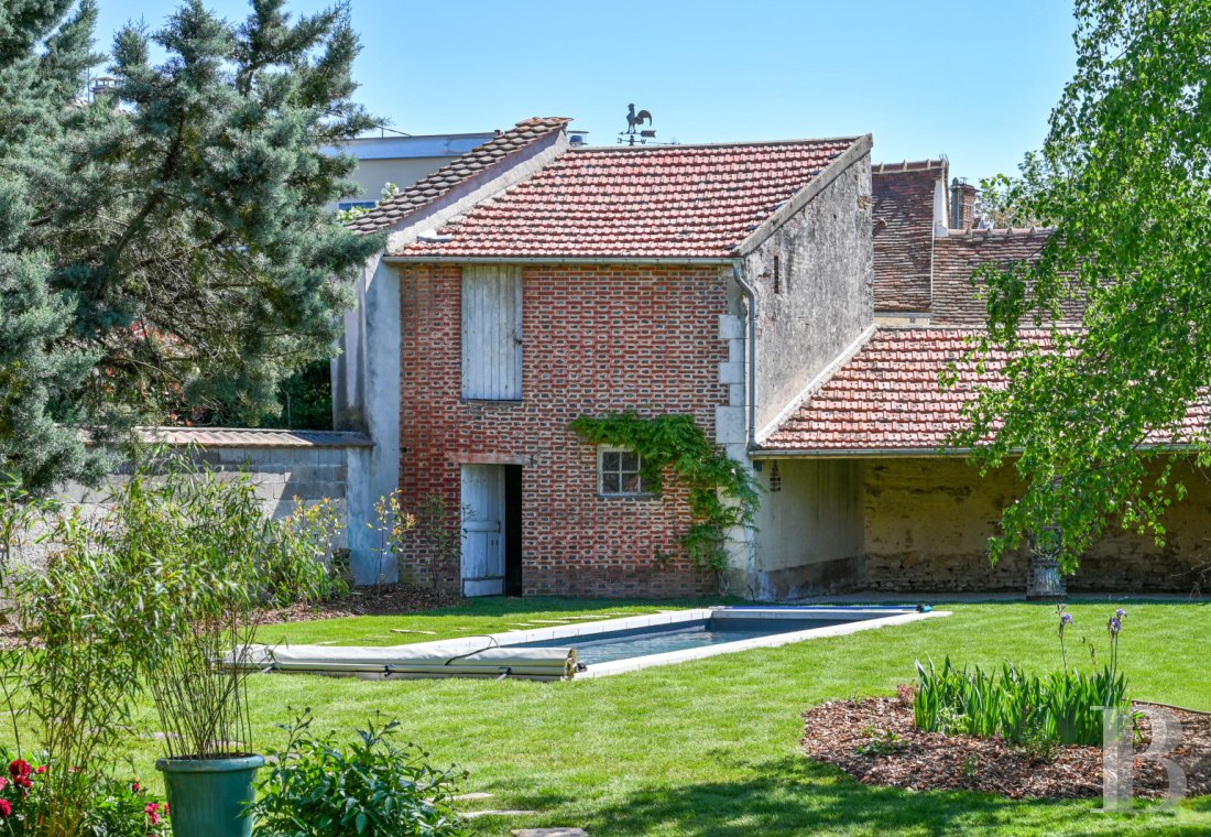 En Bourgogne, près de Chablis,  une maison de village du 19e siècle parée de briques - photo  n°5